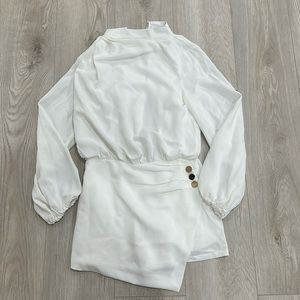 DO + BE white romper. Never worn.